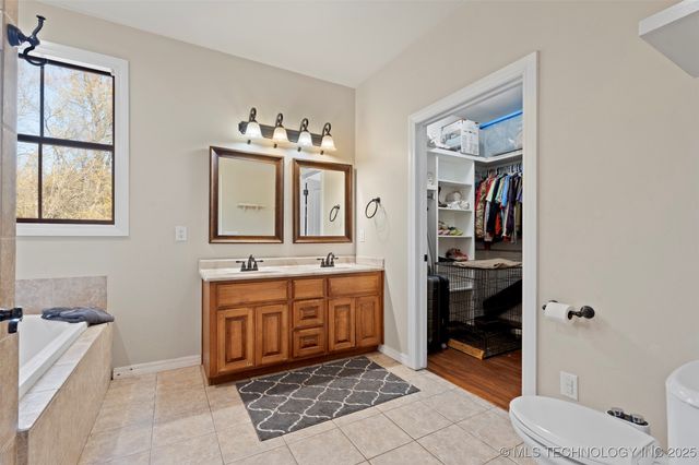 29880 S 592 Lane, Grove, OK 74344