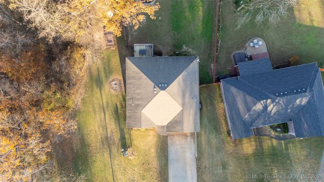 29880 S 592 Lane, Grove, OK 74344