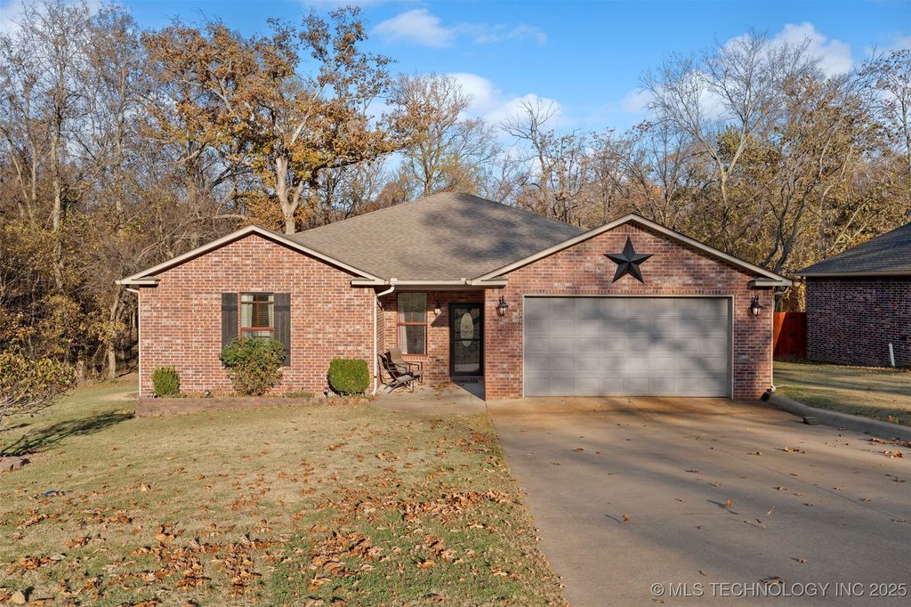29880 S 592 Lane, Grove, OK 74344