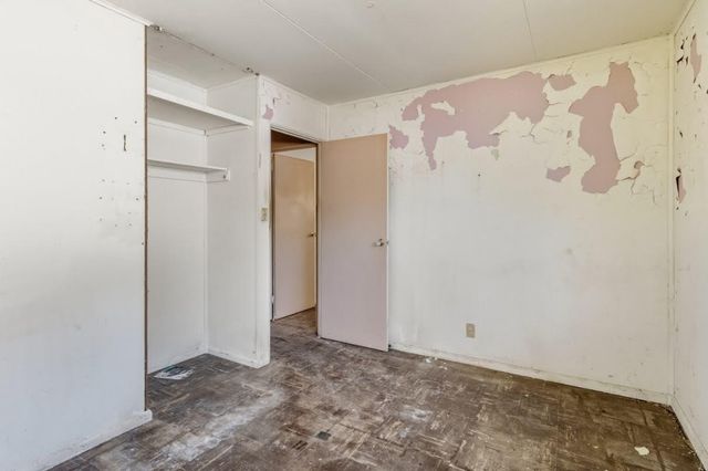 5320 N 69th STREET, Milwaukee, WI 53218