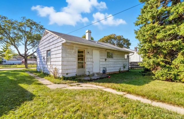 5320 N 69th STREET, Milwaukee, WI 53218