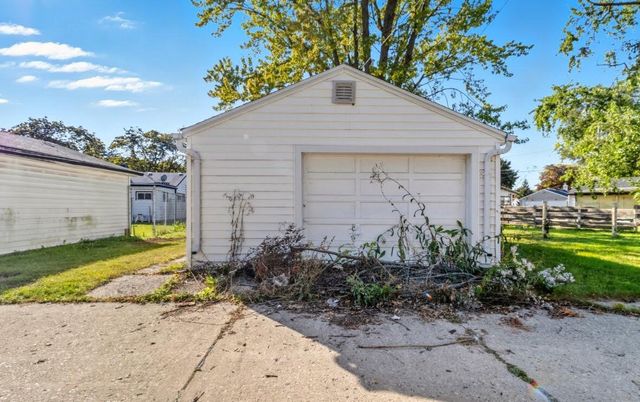 5320 N 69th STREET, Milwaukee, WI 53218