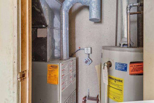 5320 N 69th STREET, Milwaukee, WI 53218