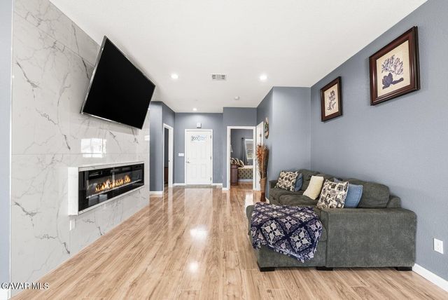 10588 Peach Avenue, California City, CA 93505