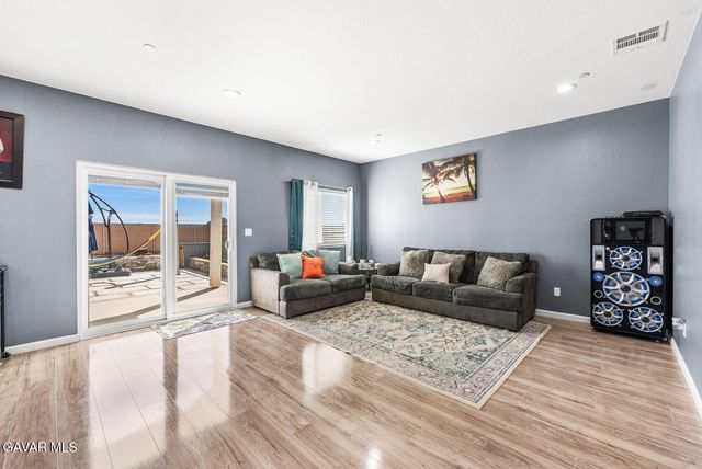 10588 Peach Avenue, California City, CA 93505