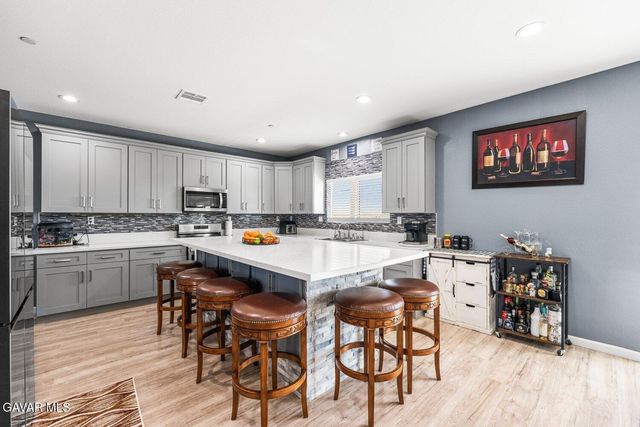 10588 Peach Avenue, California City, CA 93505