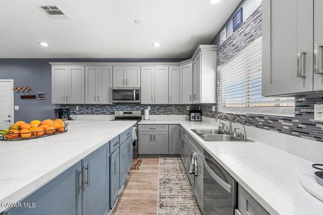 10588 Peach Avenue, California City, CA 93505