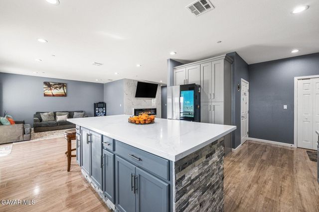 10588 Peach Avenue, California City, CA 93505