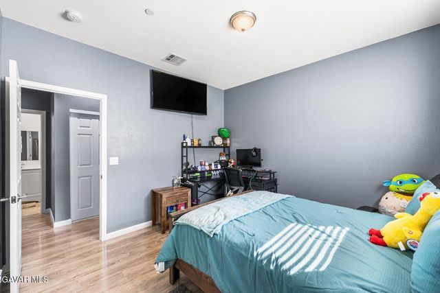 10588 Peach Avenue, California City, CA 93505