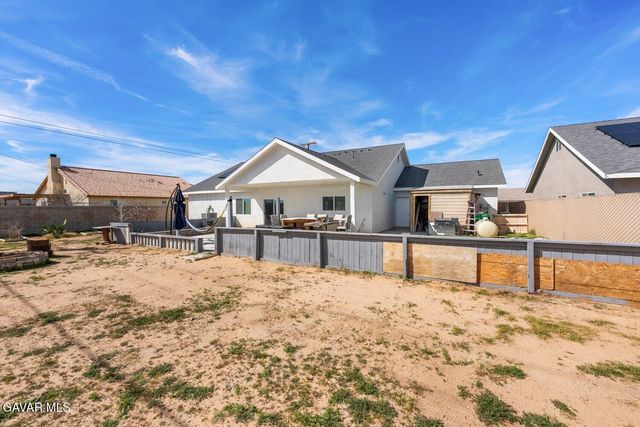 10588 Peach Avenue, California City, CA 93505