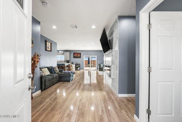 10588 Peach Avenue, California City, CA 93505