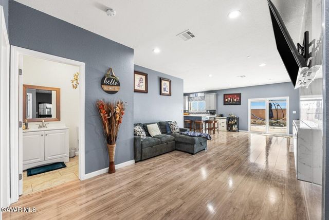 10588 Peach Avenue, California City, CA 93505