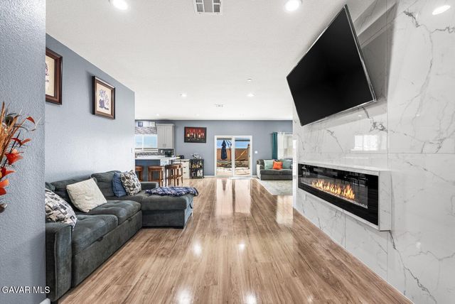 10588 Peach Avenue, California City, CA 93505