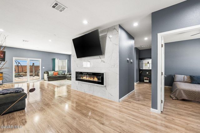 10588 Peach Avenue, California City, CA 93505