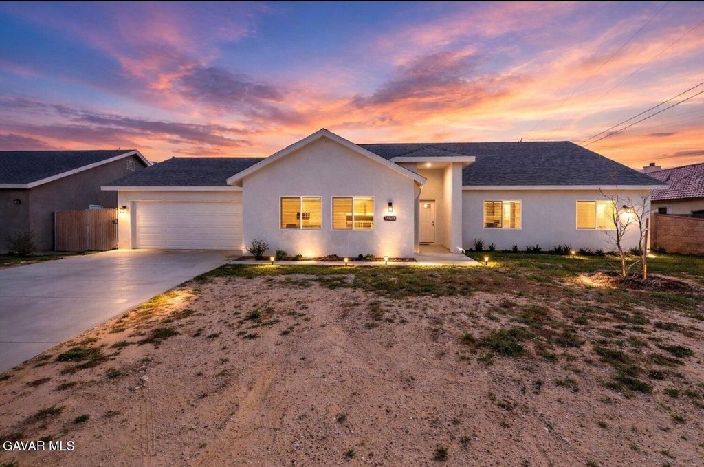 10588 Peach Avenue, California City, CA 93505