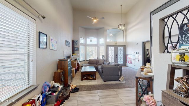240 S HALSTEAD Drive, Horizon City, TX 79928