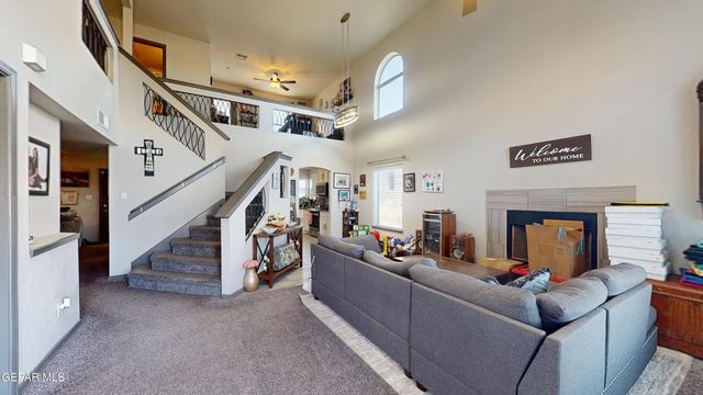 240 S HALSTEAD Drive, Horizon City, TX 79928