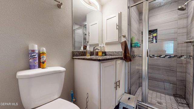 240 S HALSTEAD Drive, Horizon City, TX 79928