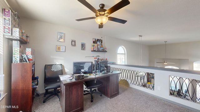 240 S HALSTEAD Drive, Horizon City, TX 79928