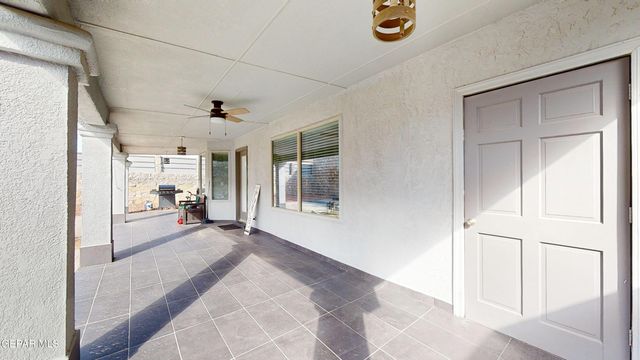 240 S HALSTEAD Drive, Horizon City, TX 79928
