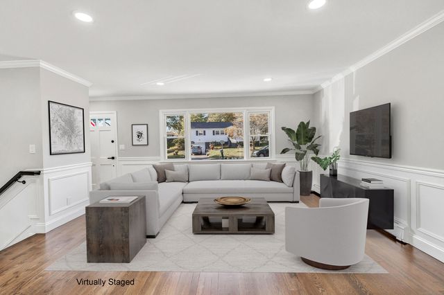 15 Smith Drive, Hamden, CT 06517