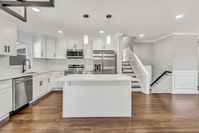 15 Smith Drive, Hamden, CT 06517