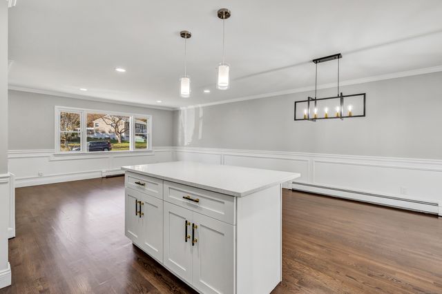 15 Smith Drive, Hamden, CT 06517