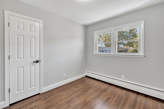 15 Smith Drive, Hamden, CT 06517