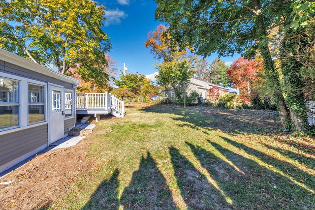 15 Smith Drive, Hamden, CT 06517