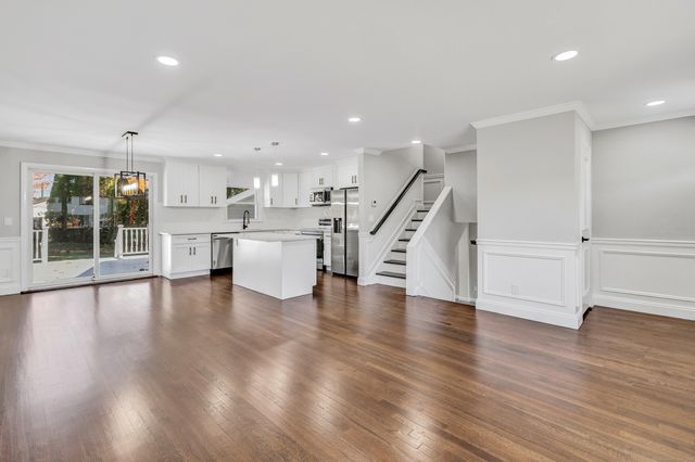 15 Smith Drive, Hamden, CT 06517