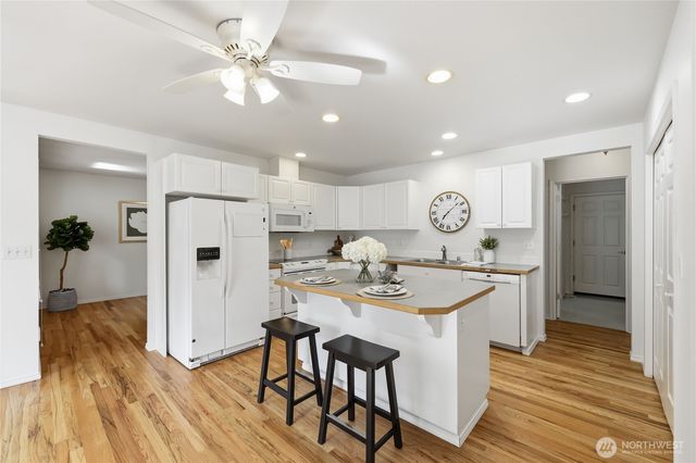 20334 12th Avenue NE, Poulsbo, WA 98370