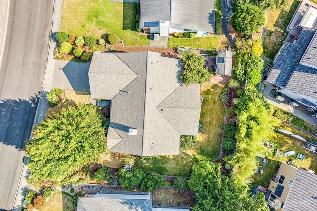20334 12th Avenue NE, Poulsbo, WA 98370