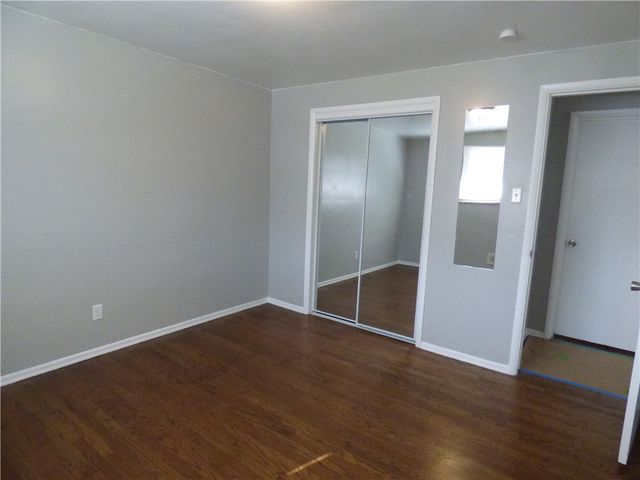 745 Shadyside Dr, West Mifflin, PA 15122