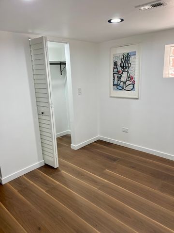 8739 S Bennett Avenue, Chicago, IL 60617