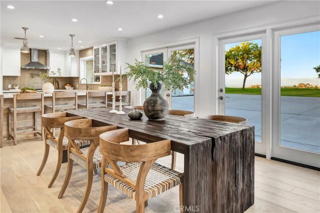 22535 Waterbury, Woodland Hills, CA 91364