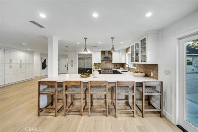 22535 Waterbury, Woodland Hills, CA 91364