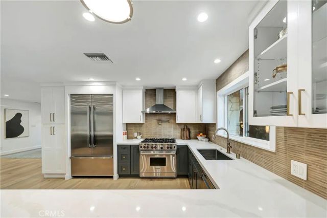 22535 Waterbury, Woodland Hills, CA 91364