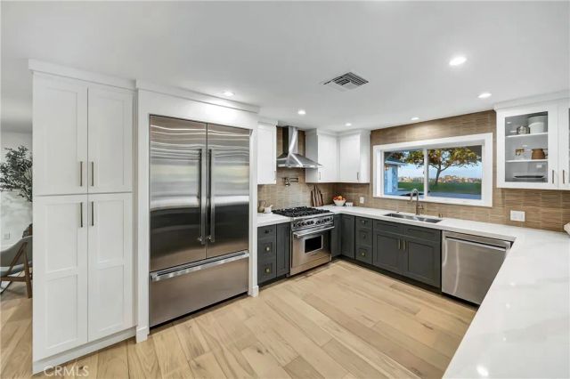 22535 Waterbury, Woodland Hills, CA 91364