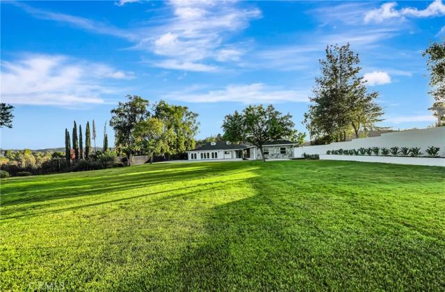 22535 Waterbury, Woodland Hills, CA 91364