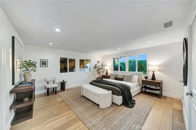 22535 Waterbury, Woodland Hills, CA 91364