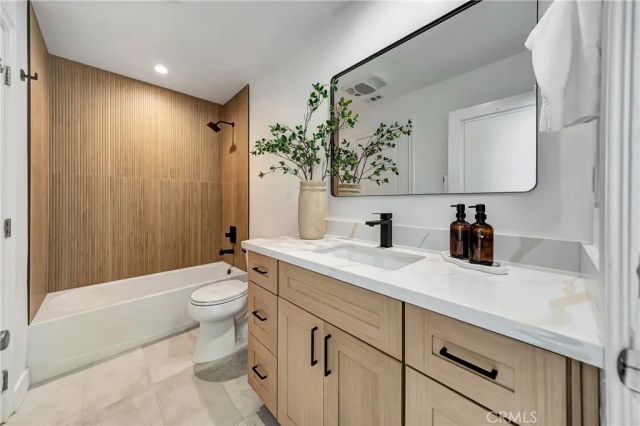 22535 Waterbury, Woodland Hills, CA 91364