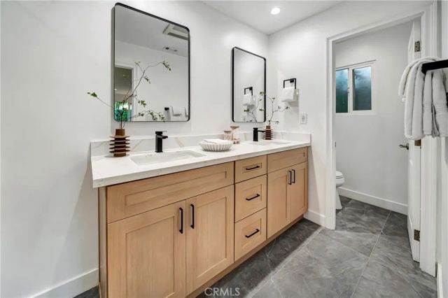 22535 Waterbury, Woodland Hills, CA 91364