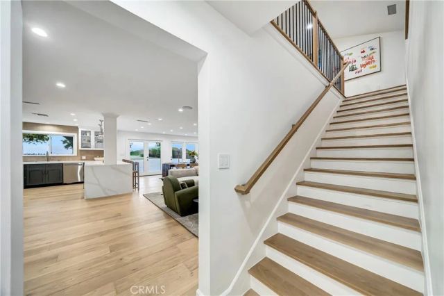 22535 Waterbury, Woodland Hills, CA 91364