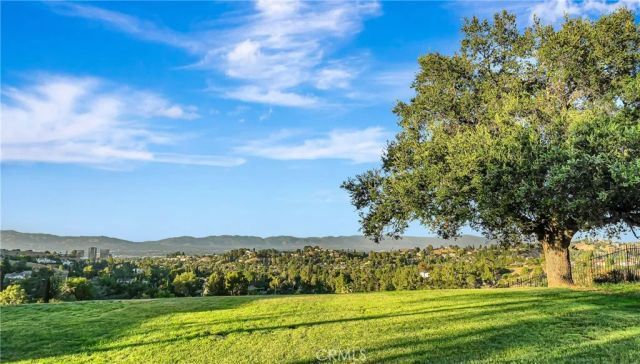 22535 Waterbury, Woodland Hills, CA 91364