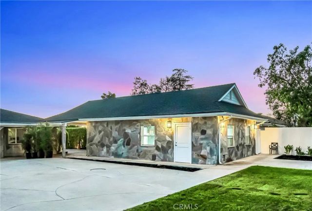 22535 Waterbury, Woodland Hills, CA 91364