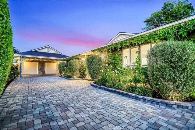 22535 Waterbury, Woodland Hills, CA 91364