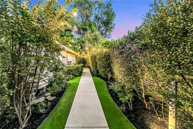22535 Waterbury, Woodland Hills, CA 91364