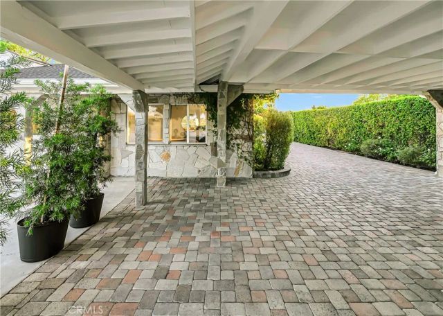 22535 Waterbury, Woodland Hills, CA 91364