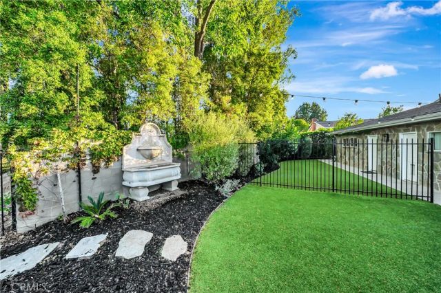 22535 Waterbury, Woodland Hills, CA 91364