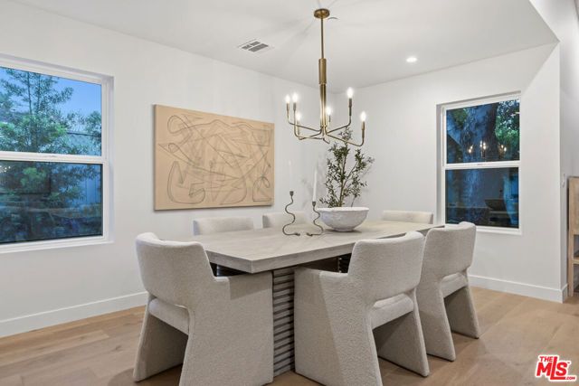 4525 Greenbush Avenue, Sherman Oaks, CA 91423